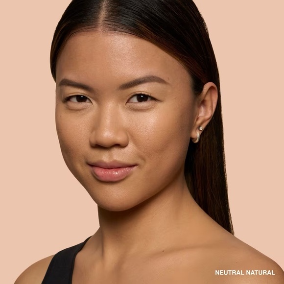 BOBBI BROWN ‘Neutral Natural’ Weightless Skin Foundation SPF 15 - Picture 6 of 11